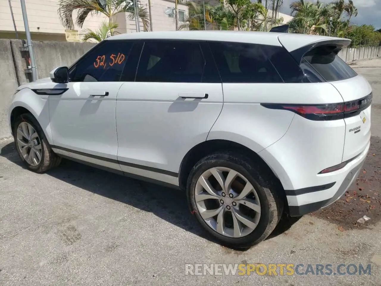 2 fotografías del automóvil dañado SALZP2FX9LH076835 LAND ROVER RANGEROVER 2020