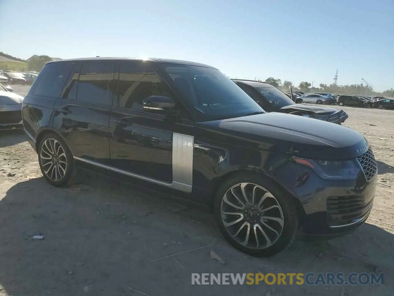 4 fotografías del automóvil dañado SALGS2RU1MA456866 LAND ROVER RANGEROVER 2021