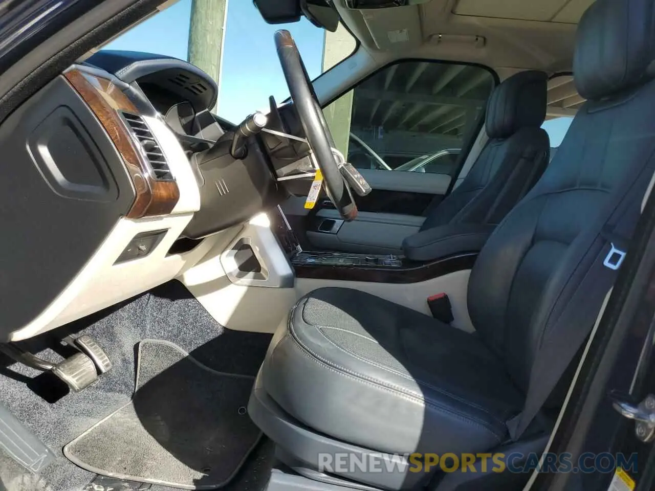 7 fotografías del automóvil dañado SALGS2RU1MA456866 LAND ROVER RANGEROVER 2021