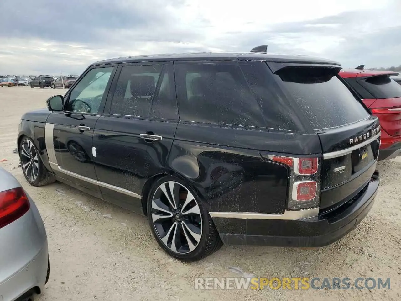 2 fotografías del automóvil dañado SALGU2SE4MA429206 LAND ROVER RANGEROVER 2021