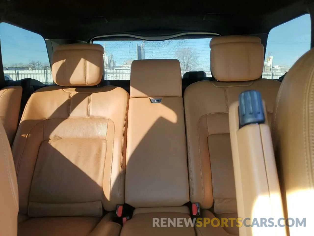 10 fotografías del automóvil dañado SALGV2SE3MA423815 LAND ROVER RANGEROVER 2021