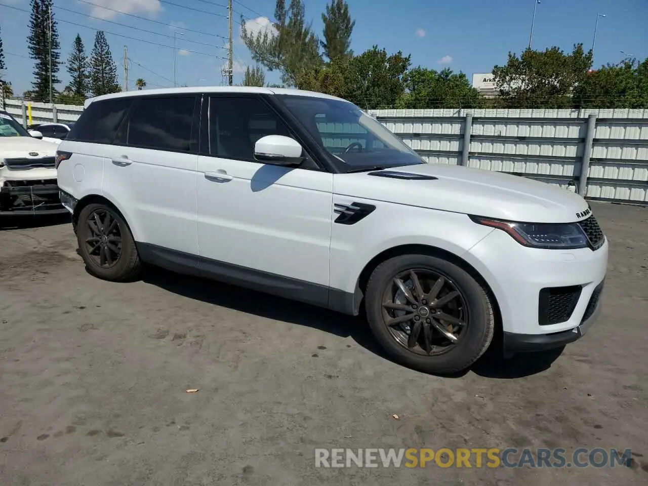 4 fotografías del automóvil dañado SALWG2SU3MA783342 LAND ROVER RANGEROVER 2021