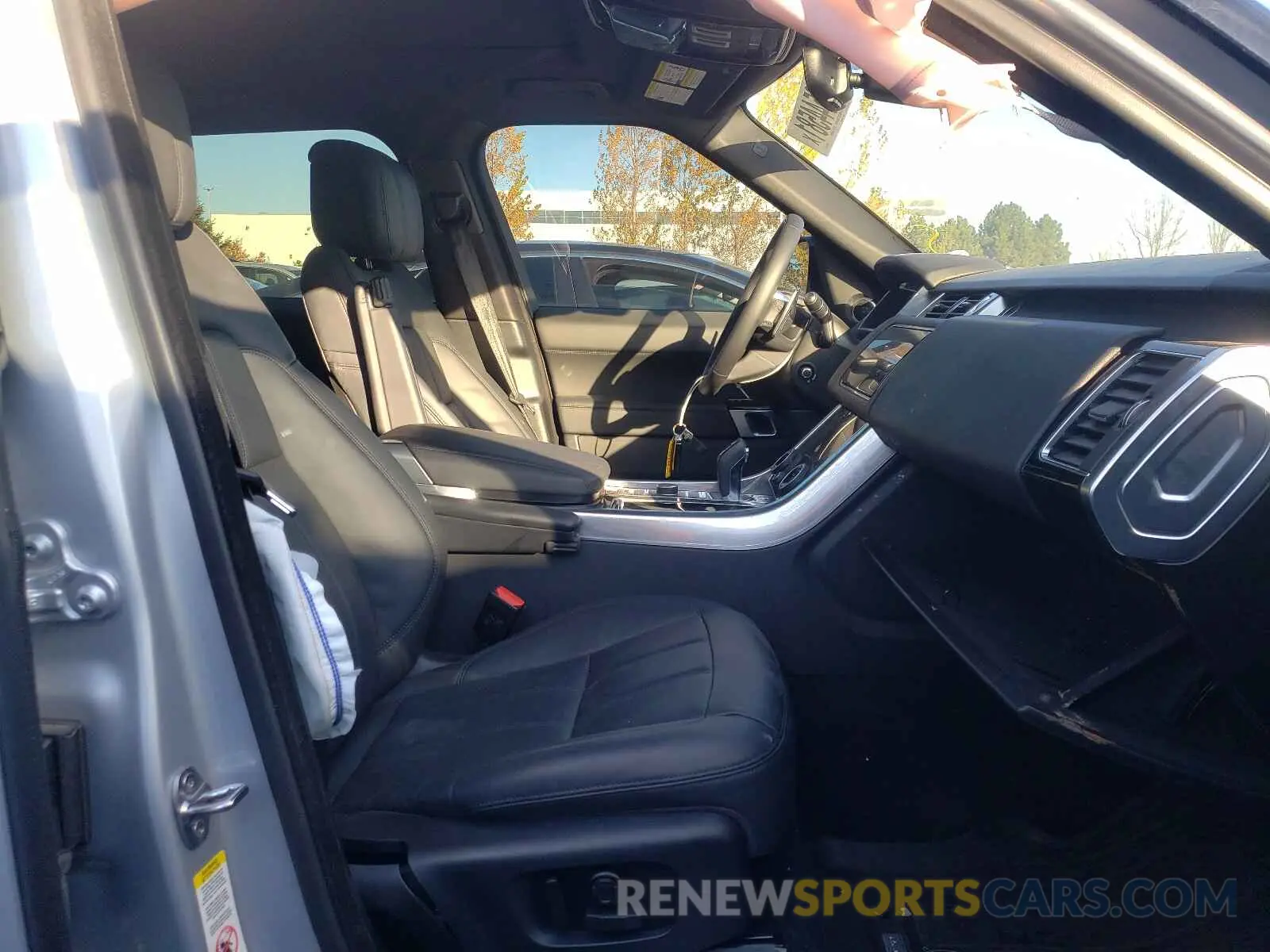 5 fotografías del automóvil dañado SALWR2RK5MA750082 LAND ROVER RANGEROVER 2021