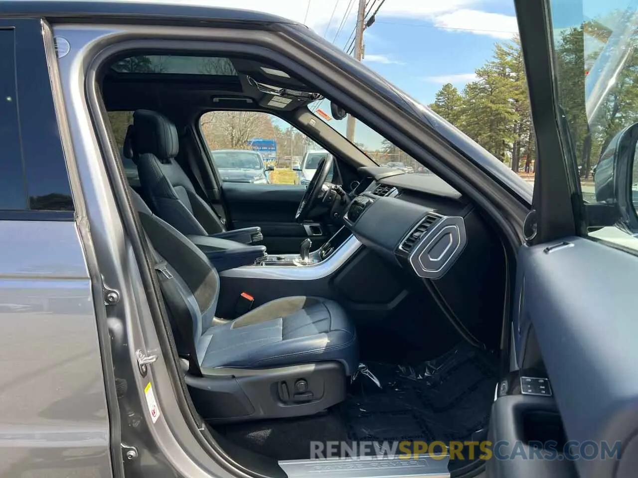 5 fotografías del automóvil dañado SALWR2SE7MA770385 LAND ROVER RANGEROVER 2021