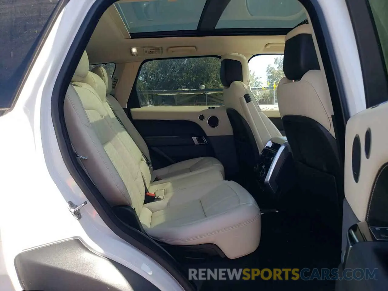 6 fotografías del automóvil dañado SALWR2SU2MA782287 LAND ROVER RANGEROVER 2021