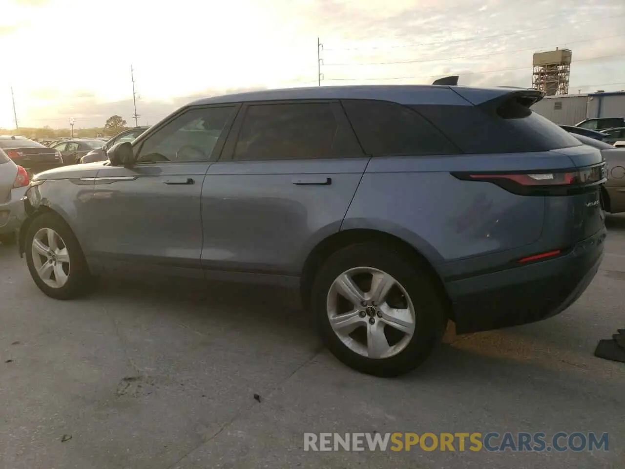 2 fotografías del automóvil dañado SALYJ2EX1MA310233 LAND ROVER RANGEROVER 2021