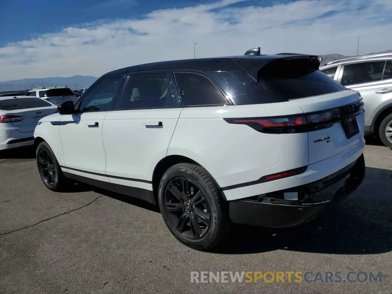 2 fotografías del automóvil dañado SALYJ2EX4MA311182 LAND ROVER RANGEROVER 2021