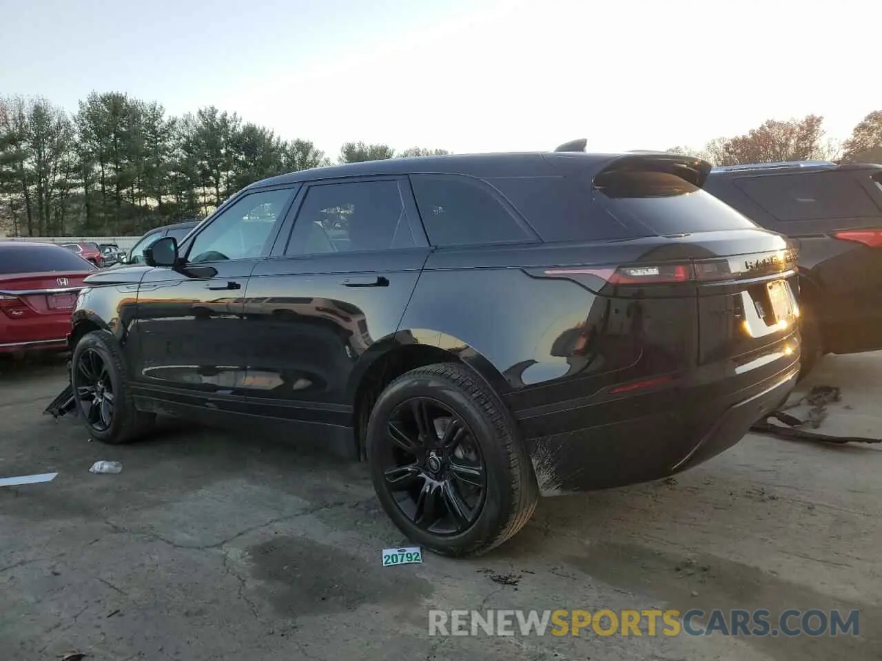 2 fotografías del automóvil dañado SALYJ2EX4MA327978 LAND ROVER RANGEROVER 2021