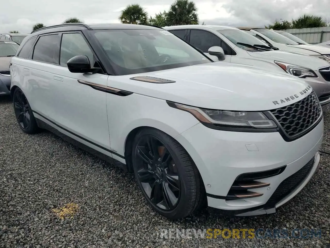 4 fotografías del automóvil dañado SALYM2FU0MA302894 LAND ROVER RANGEROVER 2021