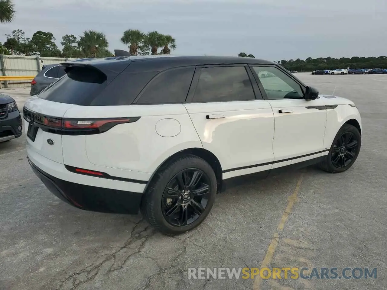 3 fotografías del automóvil dañado SALYT2EX0MA317250 LAND ROVER RANGEROVER 2021