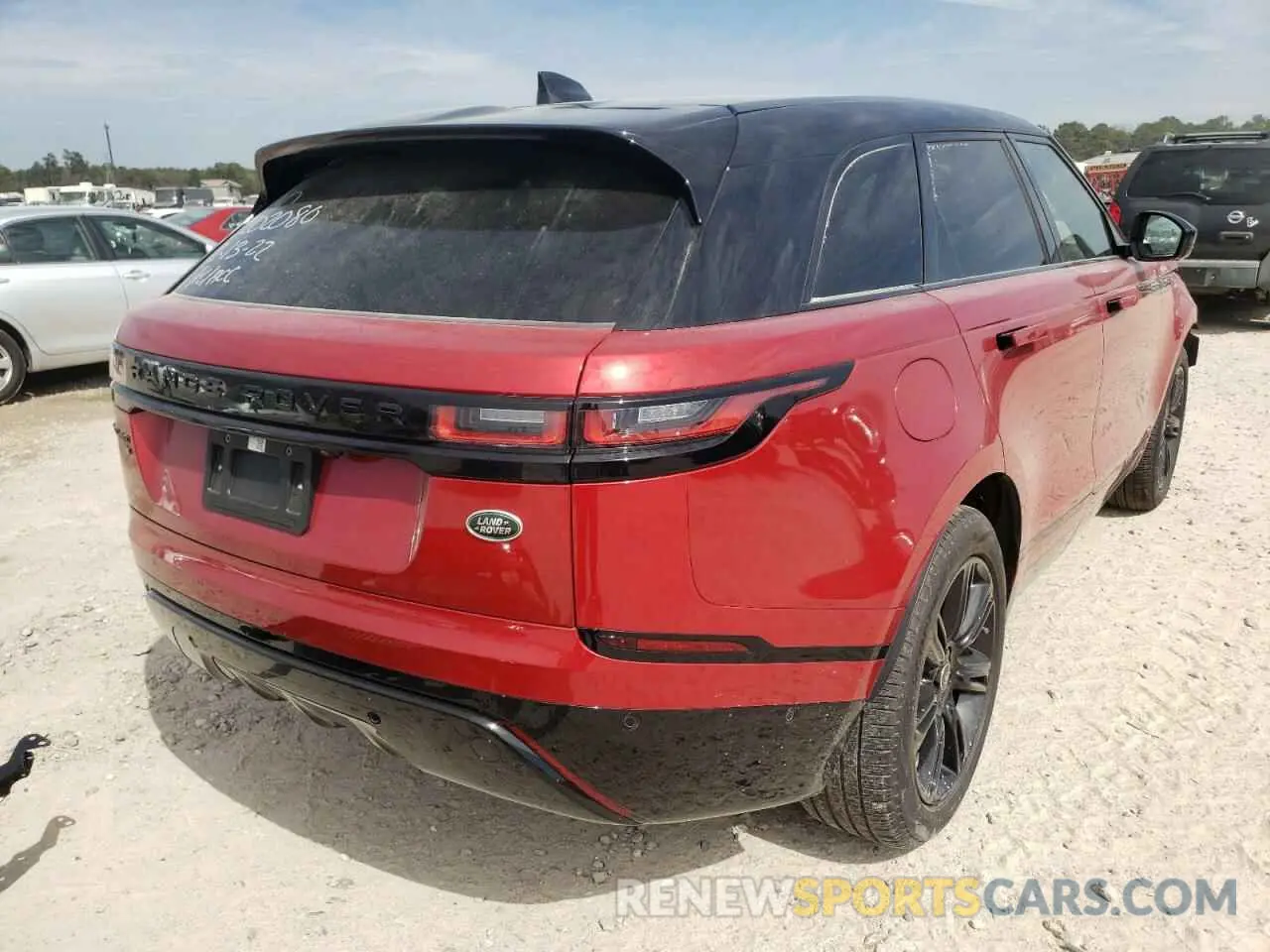 4 fotografías del automóvil dañado SALYT2EXXMA322617 LAND ROVER RANGEROVER 2021
