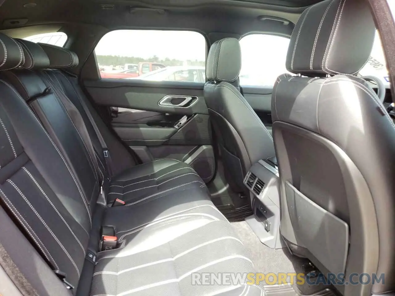 6 fotografías del automóvil dañado SALYT2EXXMA322617 LAND ROVER RANGEROVER 2021