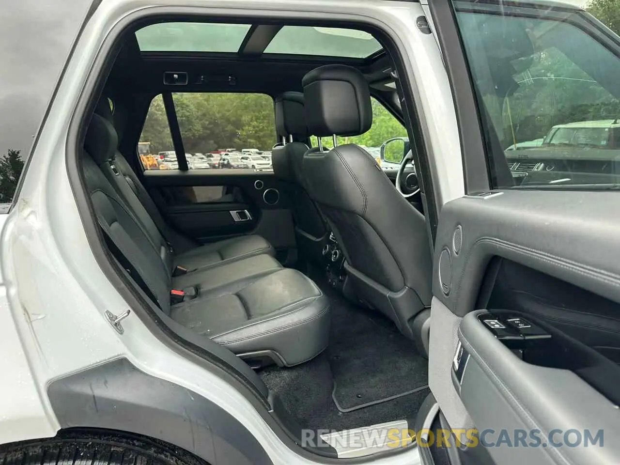 5 fotografías del automóvil dañado SALGR2SU5NA459924 LAND ROVER RANGEROVER 2022