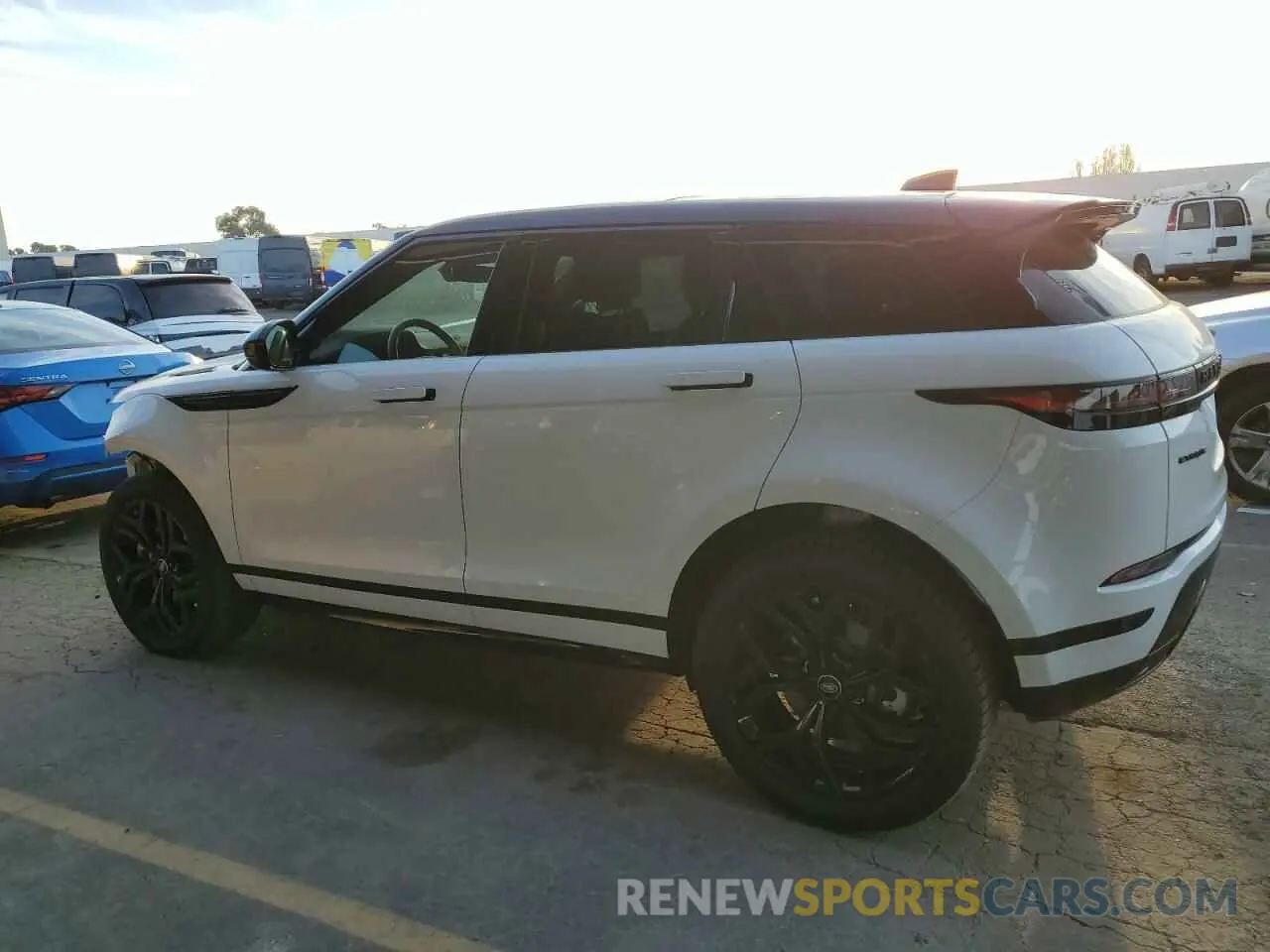 2 fotografías del automóvil dañado SALZL2FX5NH172072 LAND ROVER RANGEROVER 2022