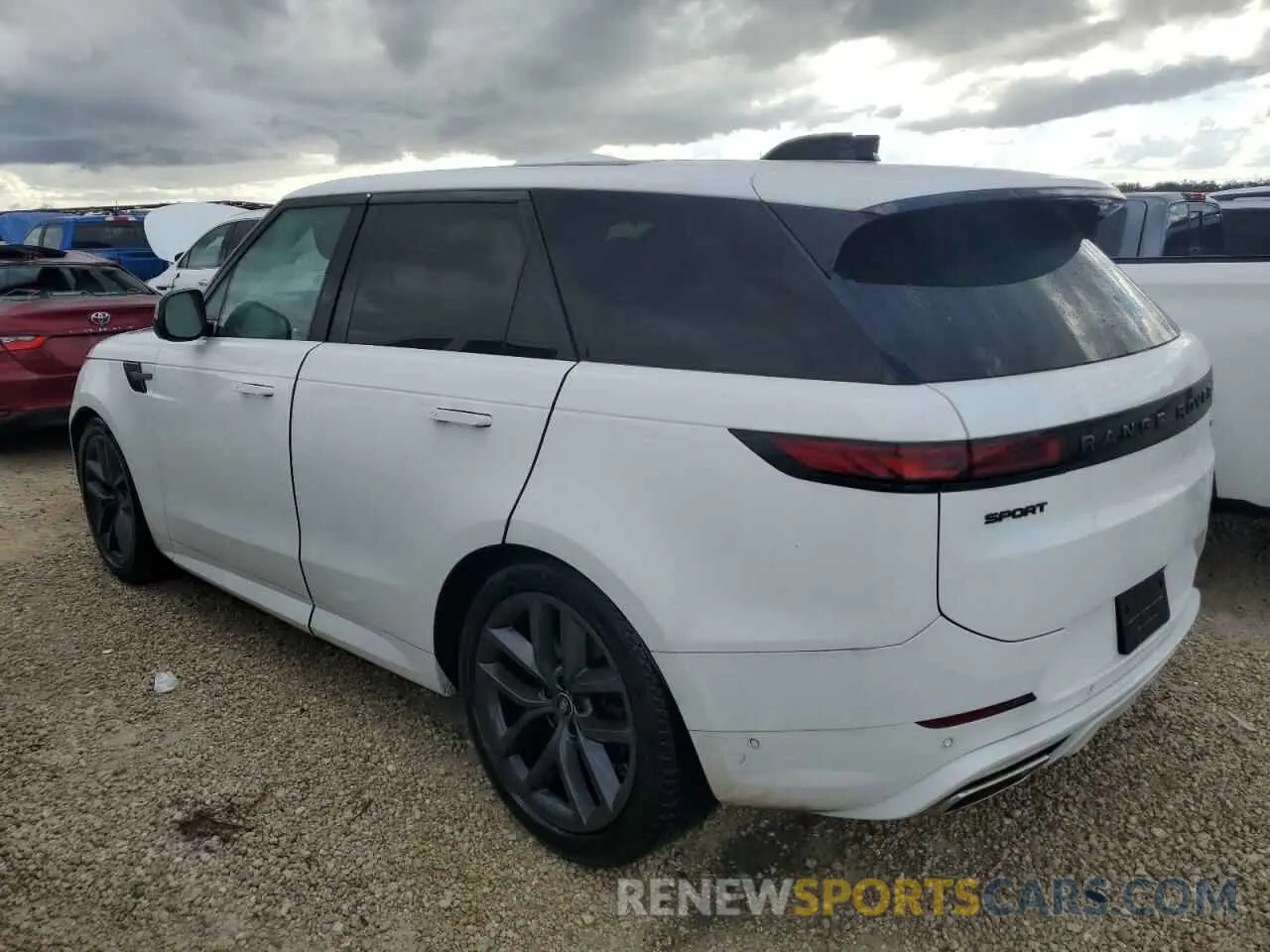 2 fotografías del automóvil dañado SAL1L9FU6PA101048 LAND ROVER RANGEROVER 2023
