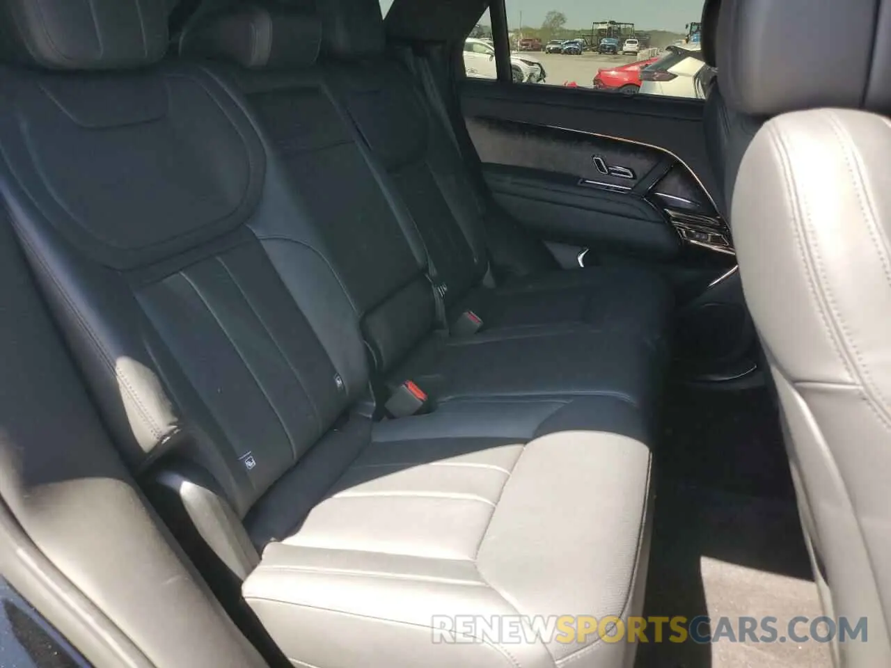 12 fotografías del automóvil dañado SAL1V9E70PA125397 LAND ROVER RANGEROVER 2023