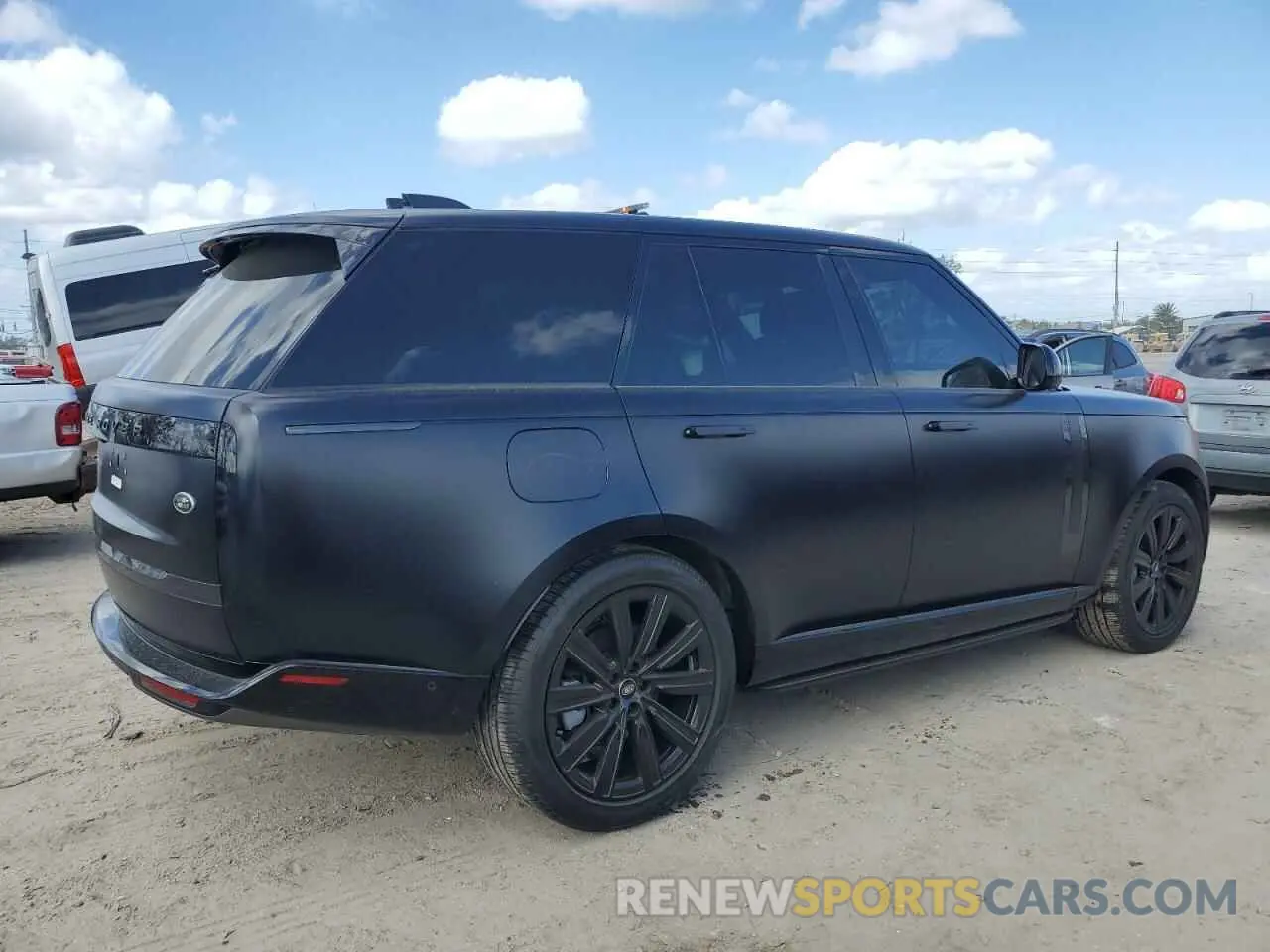 3 fotografías del automóvil dañado SALKP9FU6PA017742 LAND ROVER RANGEROVER 2023