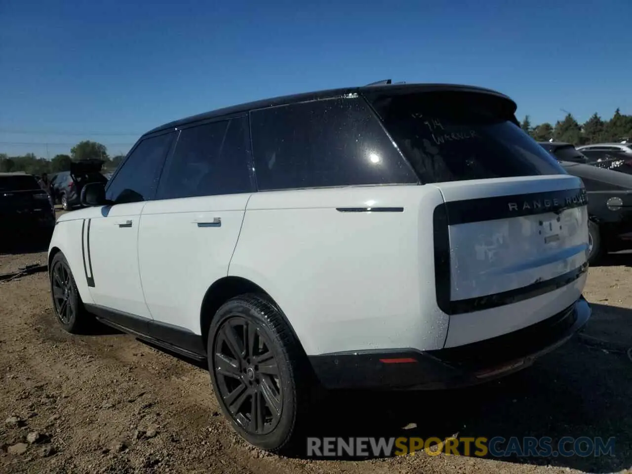 2 fotografías del automóvil dañado SALKP9FU8PA026460 LAND ROVER RANGEROVER 2023