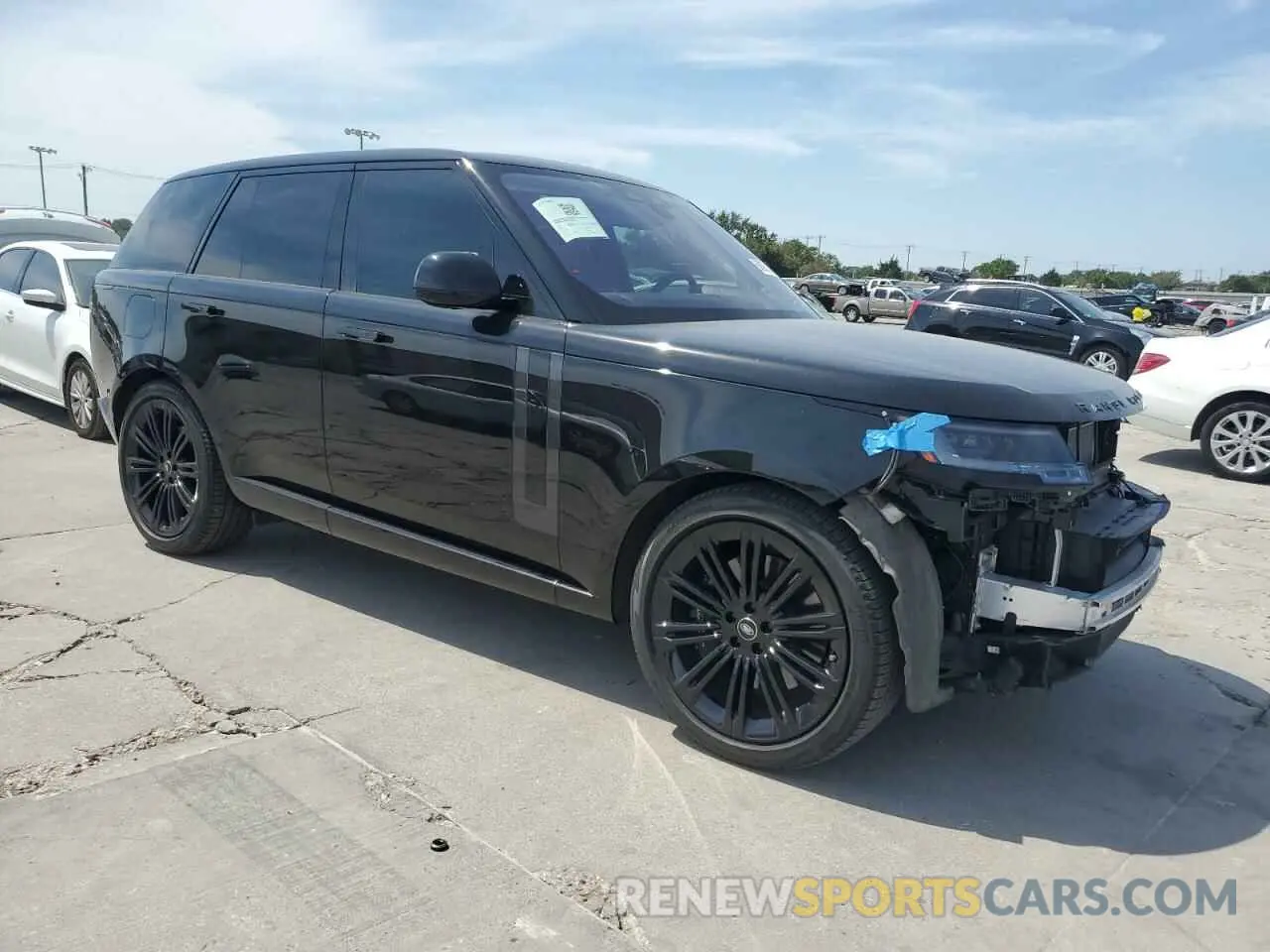 4 fotografías del automóvil dañado SALKV9E78PA010373 LAND ROVER RANGEROVER 2023
