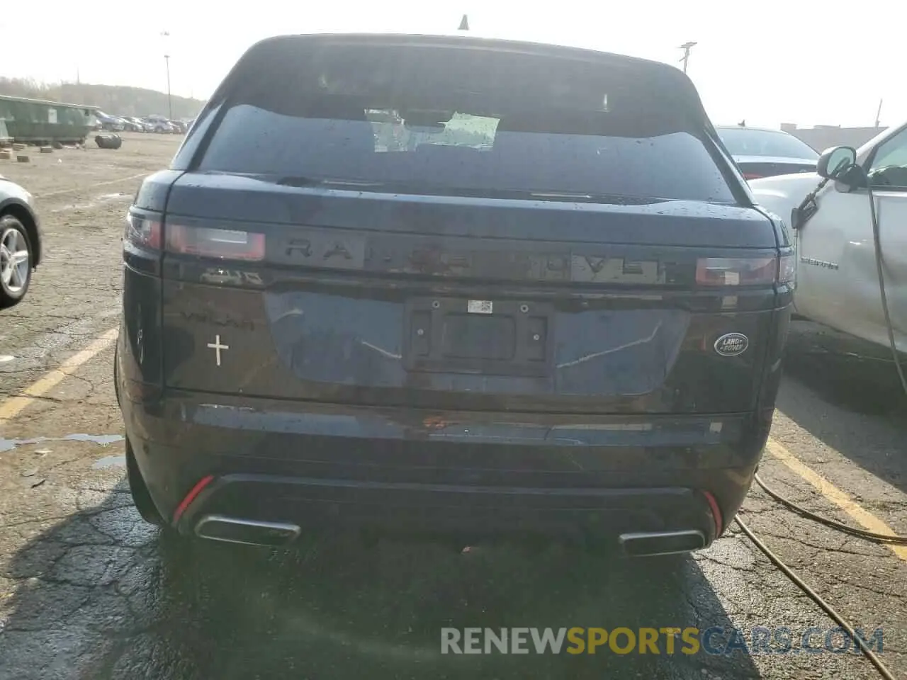 6 fotografías del automóvil dañado SALYT2EUXPA361010 LAND ROVER RANGEROVER 2023