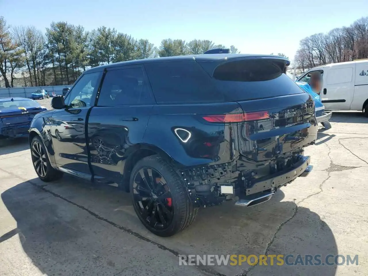 2 fotografías del automóvil dañado SAL1L9FU0RA410534 LAND ROVER RANGEROVER 2024