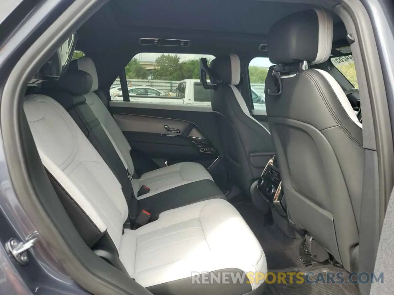 11 fotografías del automóvil dañado SAL1L9FU1RA160799 LAND ROVER RANGEROVER 2024