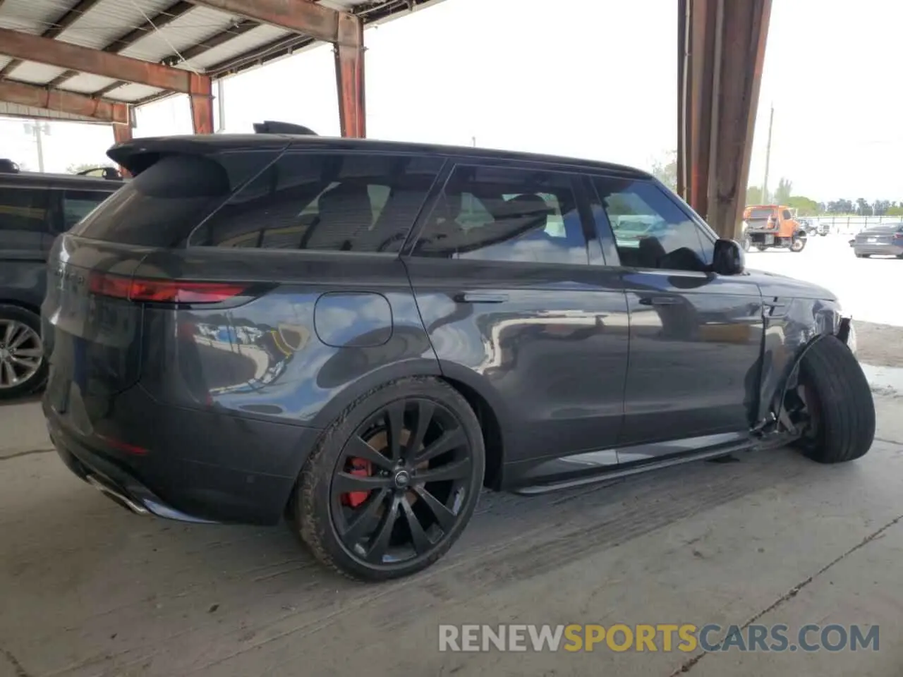 3 fotografías del automóvil dañado SAL1L9FU4RA188628 LAND ROVER RANGEROVER 2024