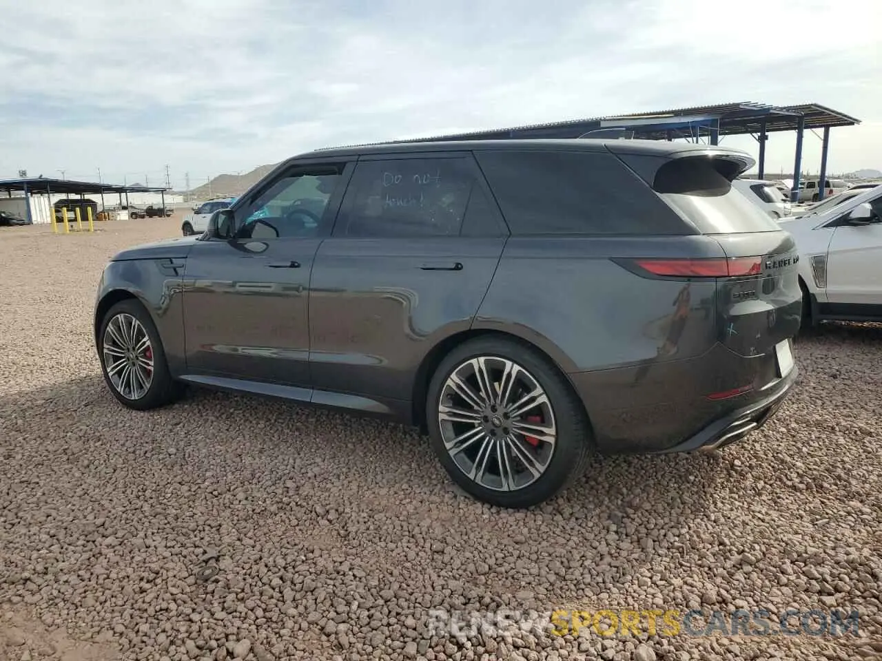 2 fotografías del automóvil dañado SAL1L9FU9RA199592 LAND ROVER RANGEROVER 2024