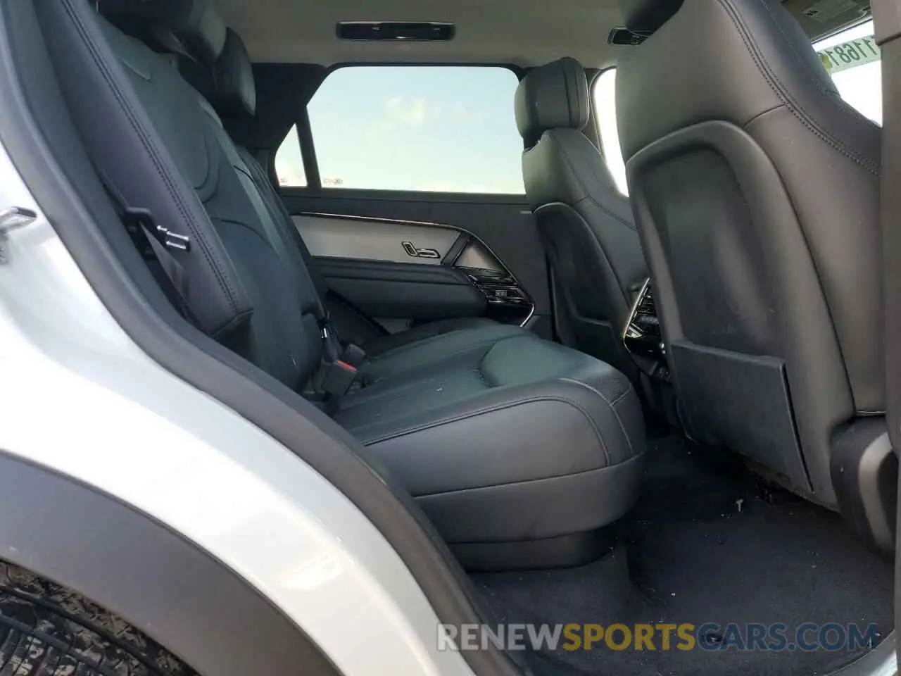 11 fotografías del automóvil dañado SAL1P9EU9RA159907 LAND ROVER RANGEROVER 2024