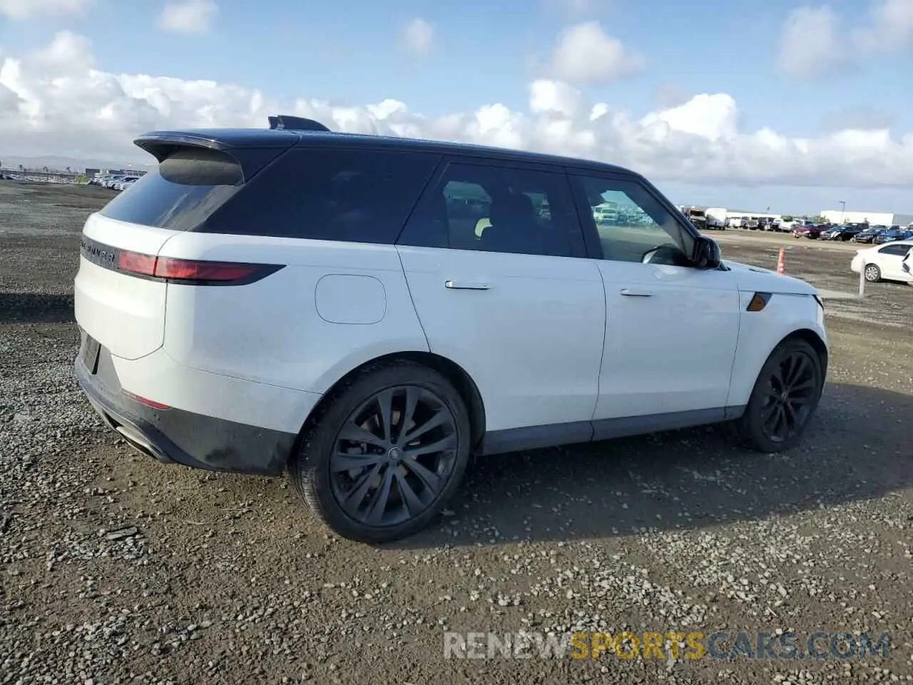 3 fotografías del automóvil dañado SAL1P9EU9RA159907 LAND ROVER RANGEROVER 2024