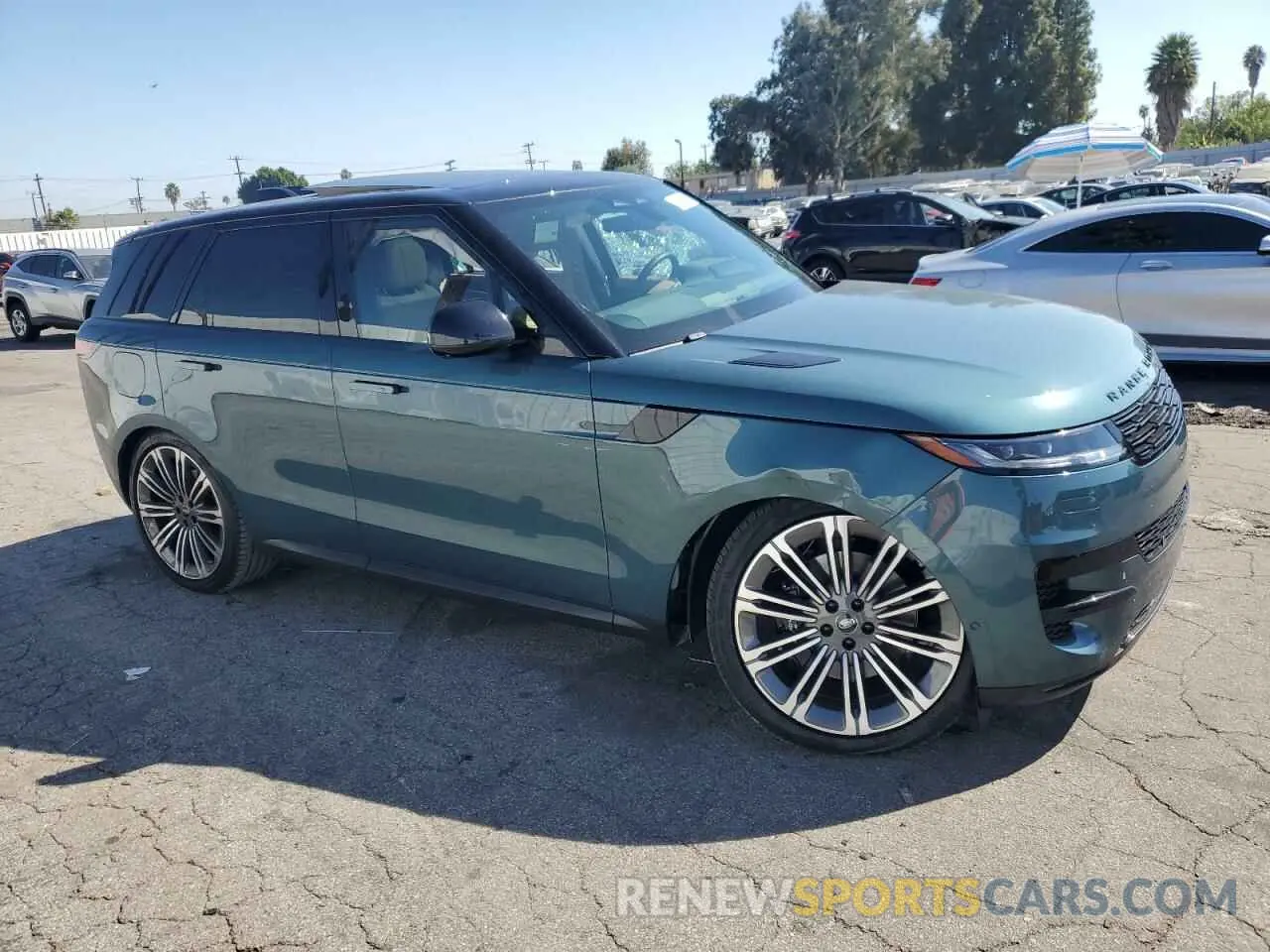 4 fotografías del automóvil dañado SAL1P9EU9RA181549 LAND ROVER RANGEROVER 2024