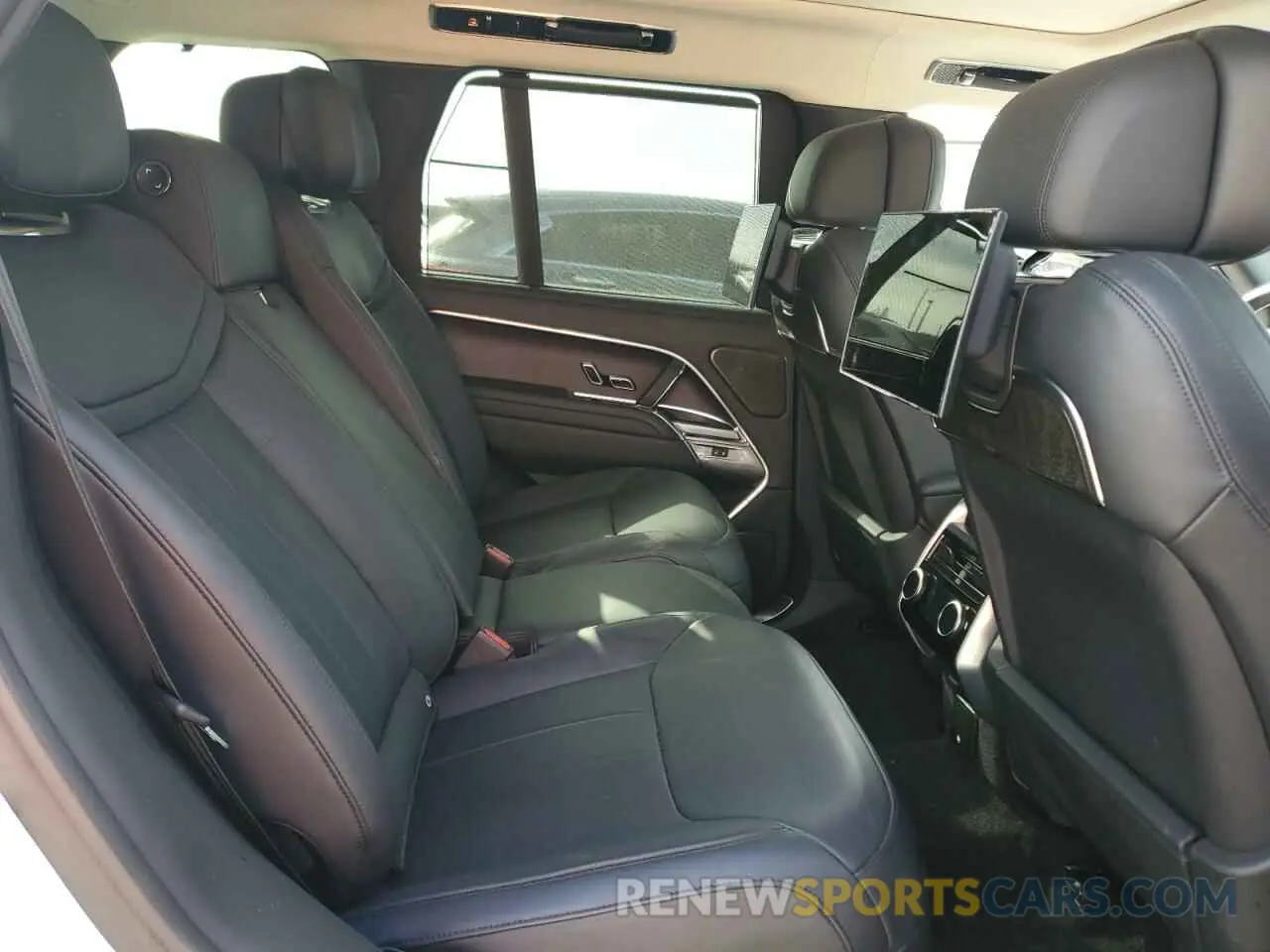 11 fotografías del automóvil dañado SALK19E98RA219404 LAND ROVER RANGEROVER 2024