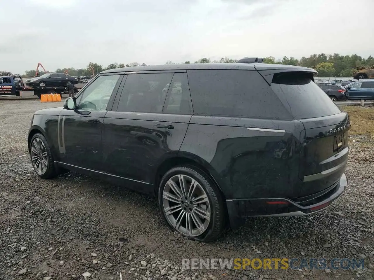 2 fotografías del automóvil dañado SALKPBE96RA203739 LAND ROVER RANGEROVER 2024