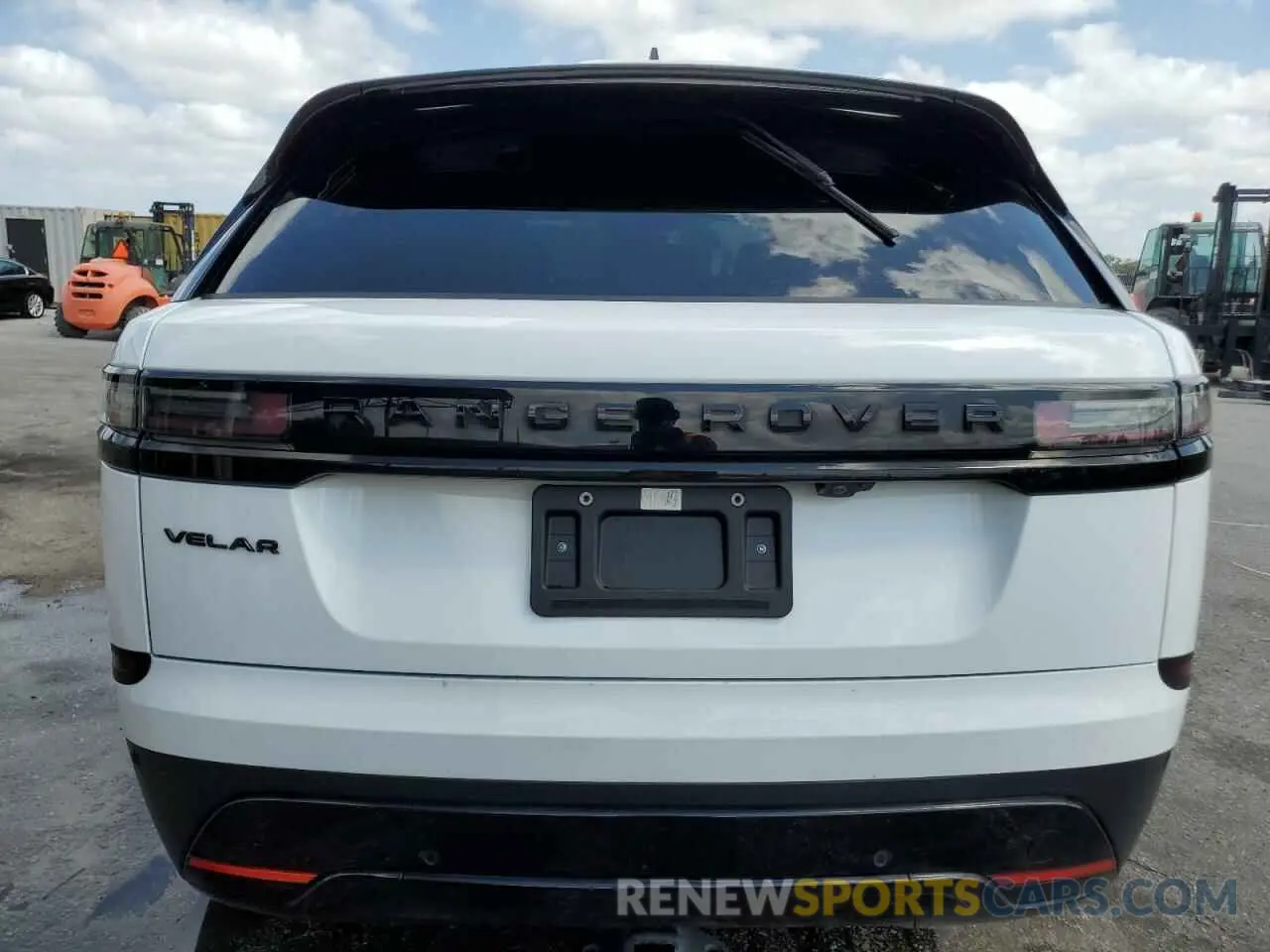 6 fotografías del automóvil dañado SALYJ2EX2RA386180 LAND ROVER RANGEROVER 2024
