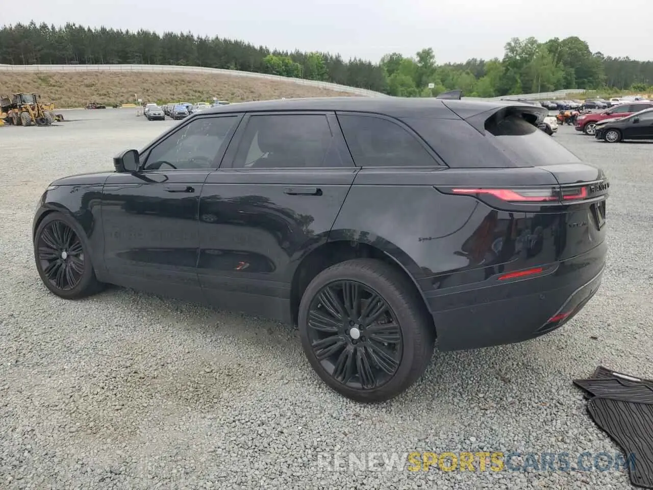 2 fotografías del automóvil dañado SALYJ2EX3RA388388 LAND ROVER RANGEROVER 2024