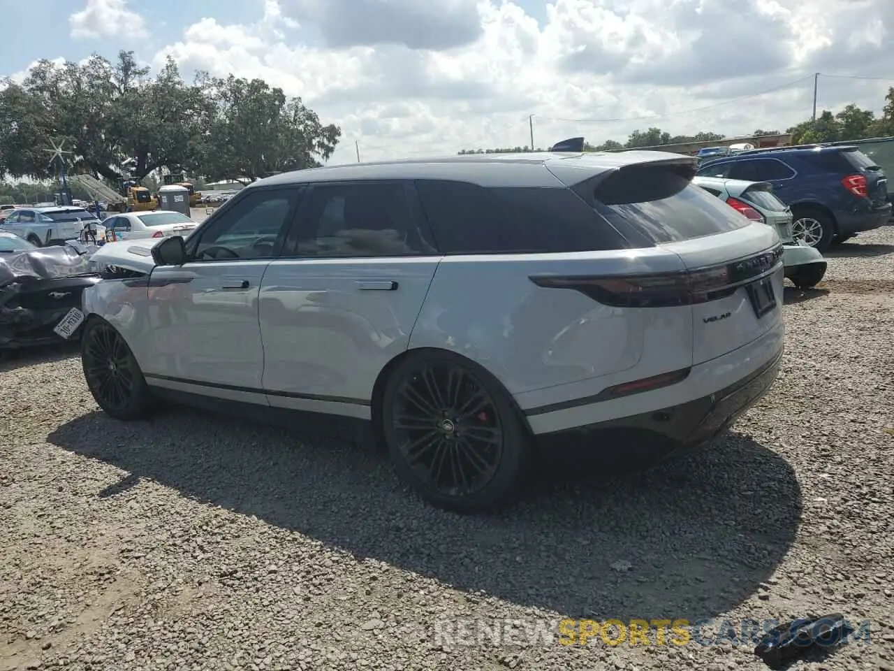 2 fotografías del automóvil dañado SALYL2EXXSA393426 LAND ROVER RANGEROVER 2025