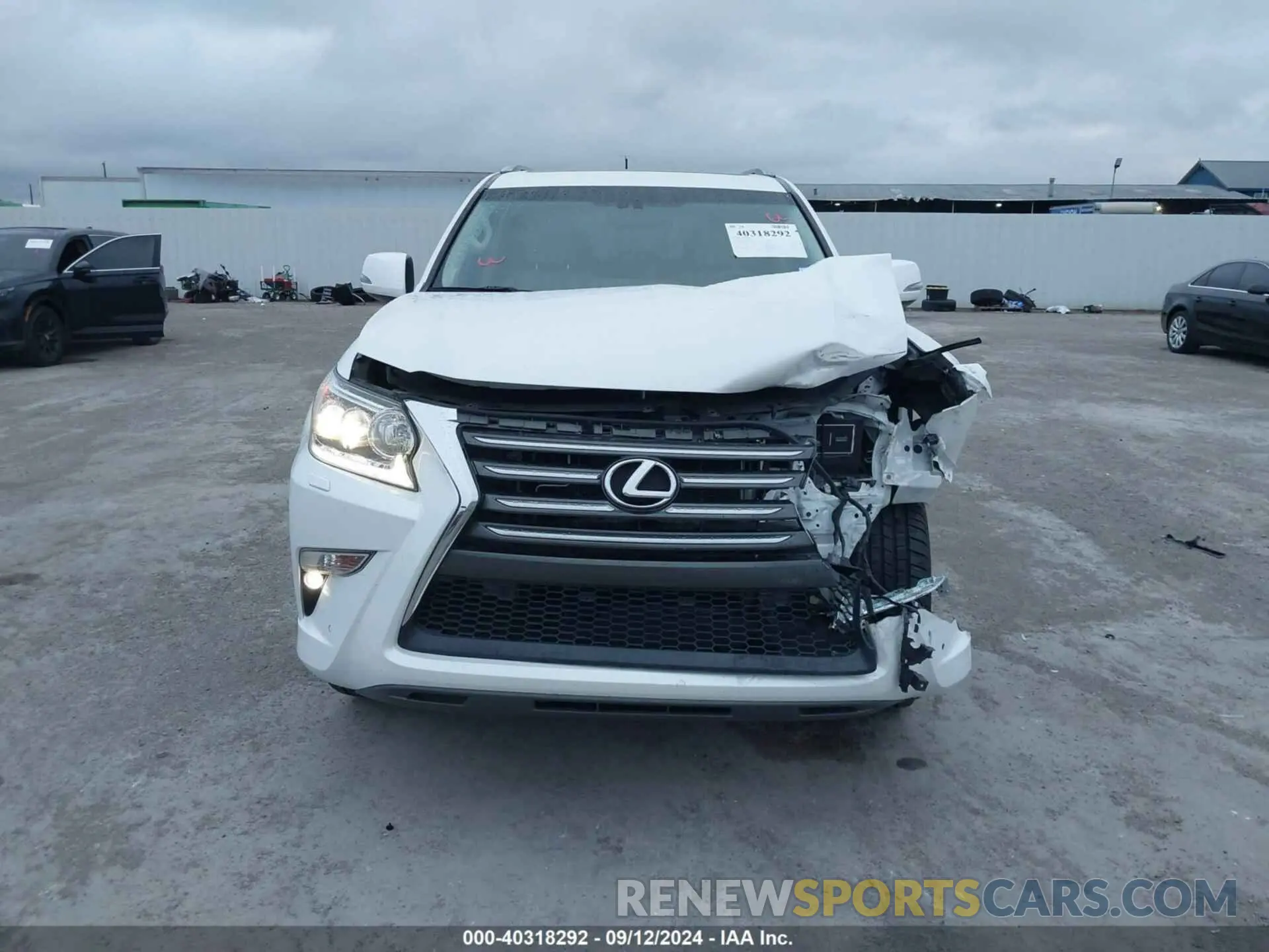 12 fotografías del automóvil dañado JTJBM7FXXK5224356 LEXUS 460 2019