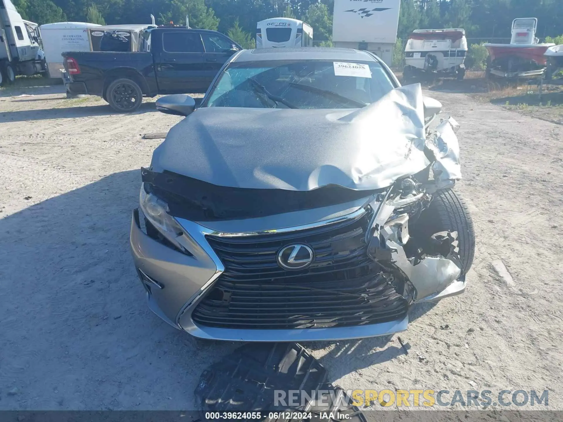 11 fotografías del automóvil dañado JTHBK1GG0H2248811 LEXUS ES 2017