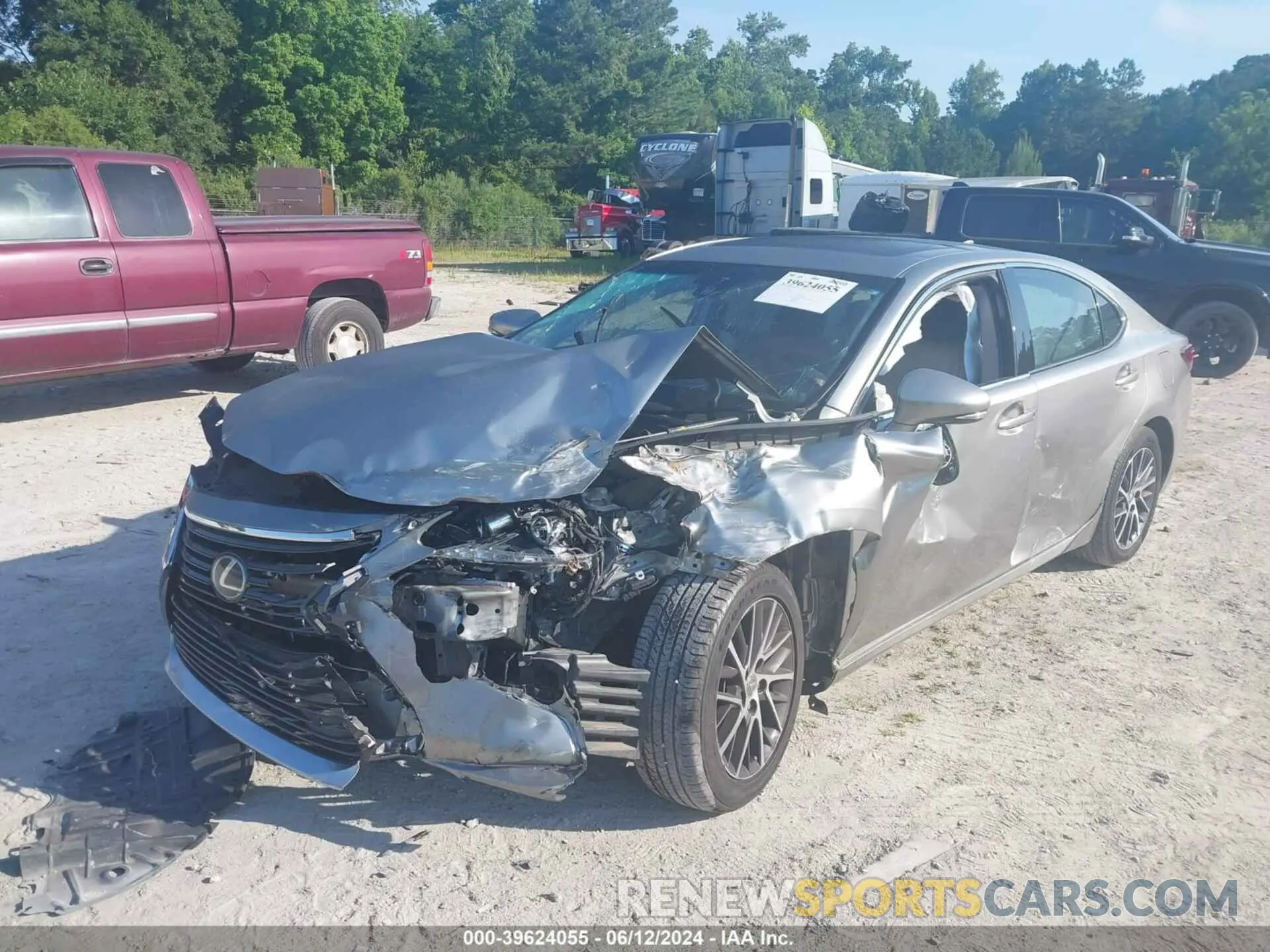 2 fotografías del automóvil dañado JTHBK1GG0H2248811 LEXUS ES 2017