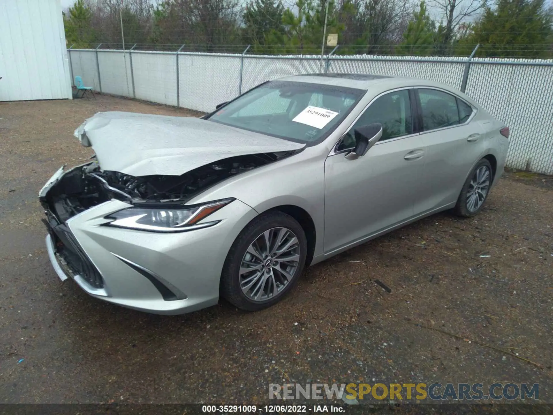 2 fotografías del automóvil dañado 58ABZ1B14KU026143 LEXUS ES 2019