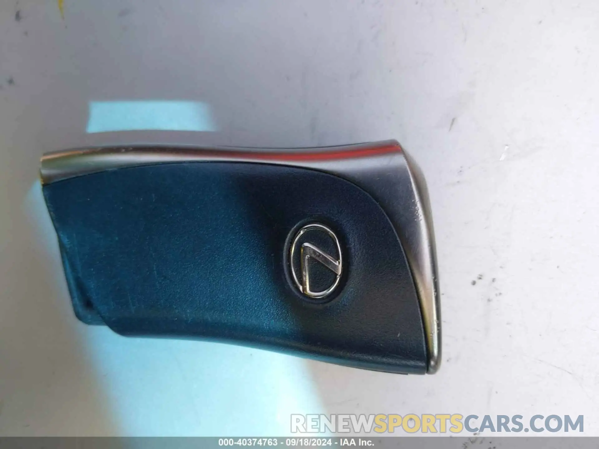 11 fotografías del automóvil dañado 58ABZ1B15KU005821 LEXUS ES 2019
