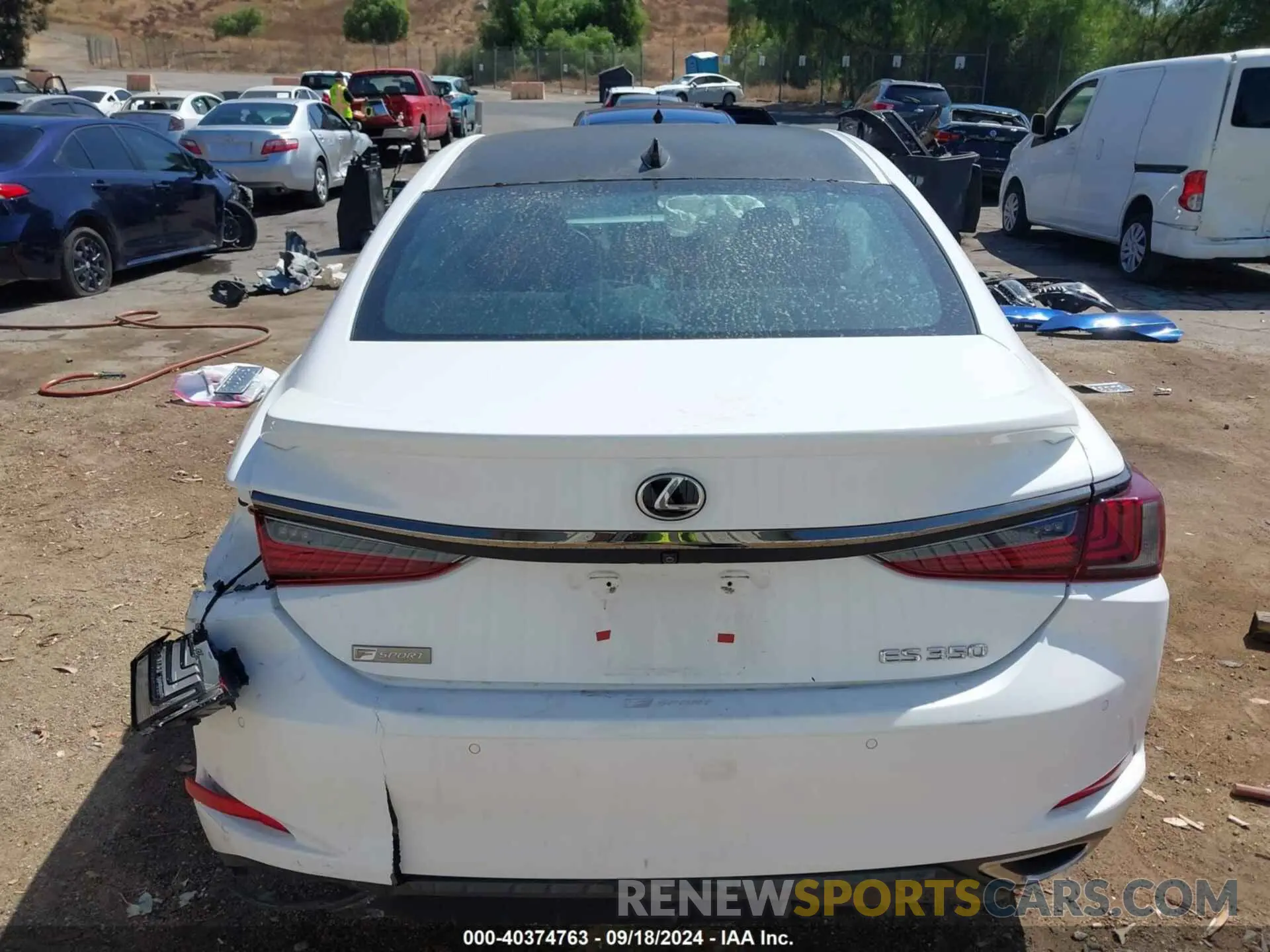 16 fotografías del automóvil dañado 58ABZ1B15KU005821 LEXUS ES 2019