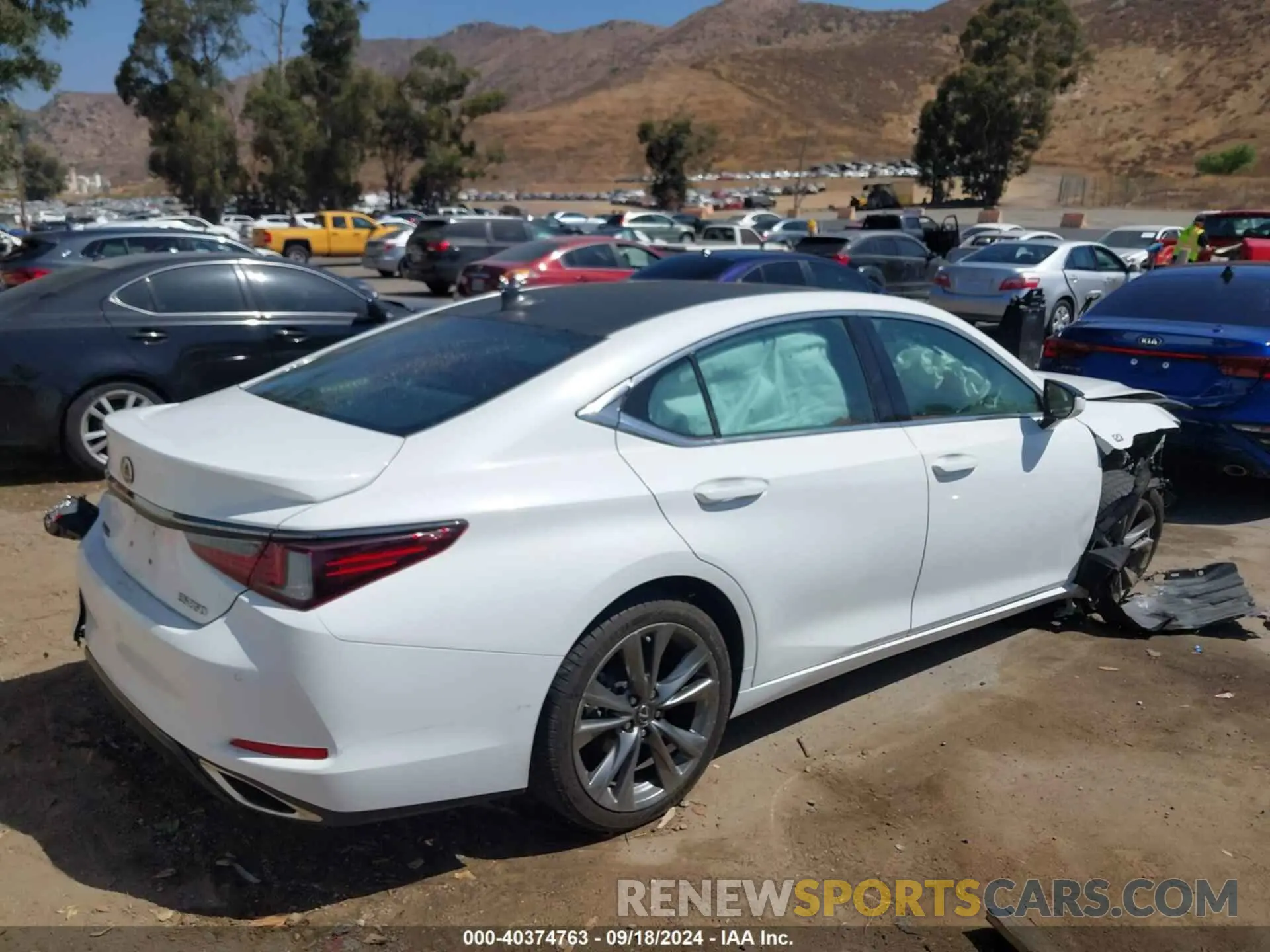 4 fotografías del automóvil dañado 58ABZ1B15KU005821 LEXUS ES 2019
