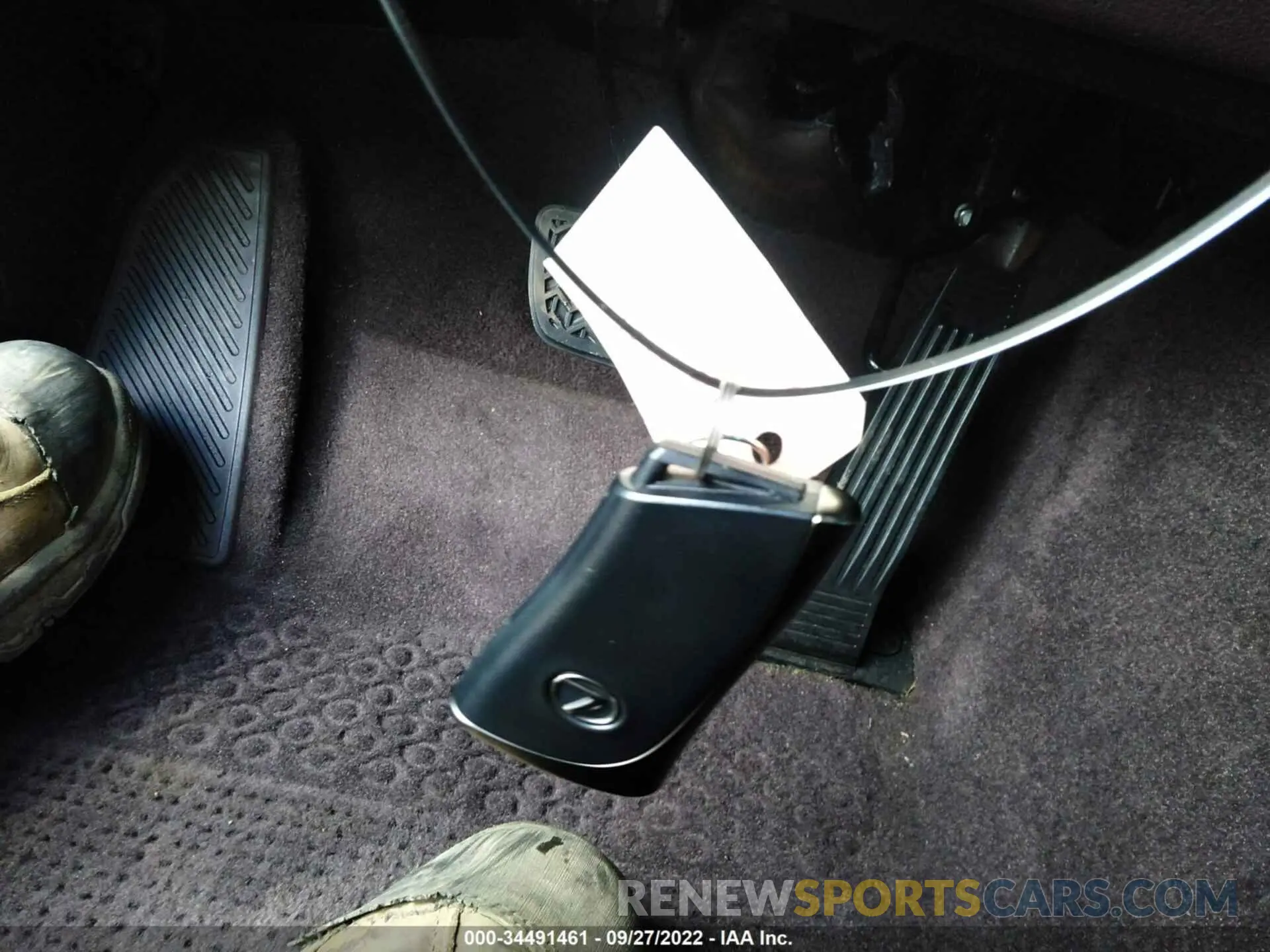 11 fotografías del automóvil dañado 58ABZ1B15KU046336 LEXUS ES 2019