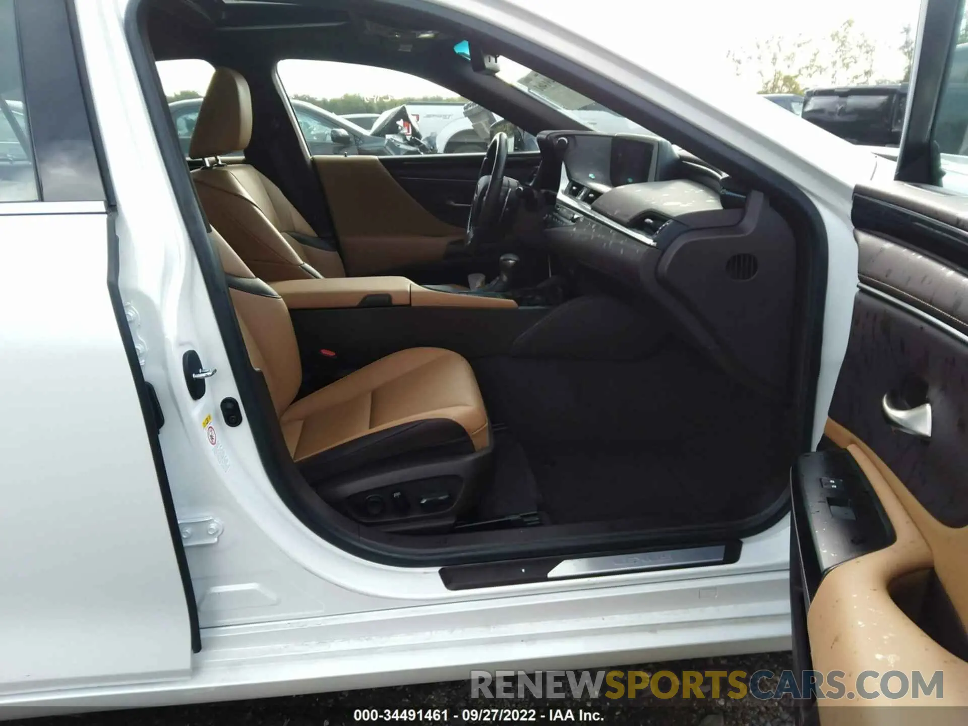 5 fotografías del automóvil dañado 58ABZ1B15KU046336 LEXUS ES 2019