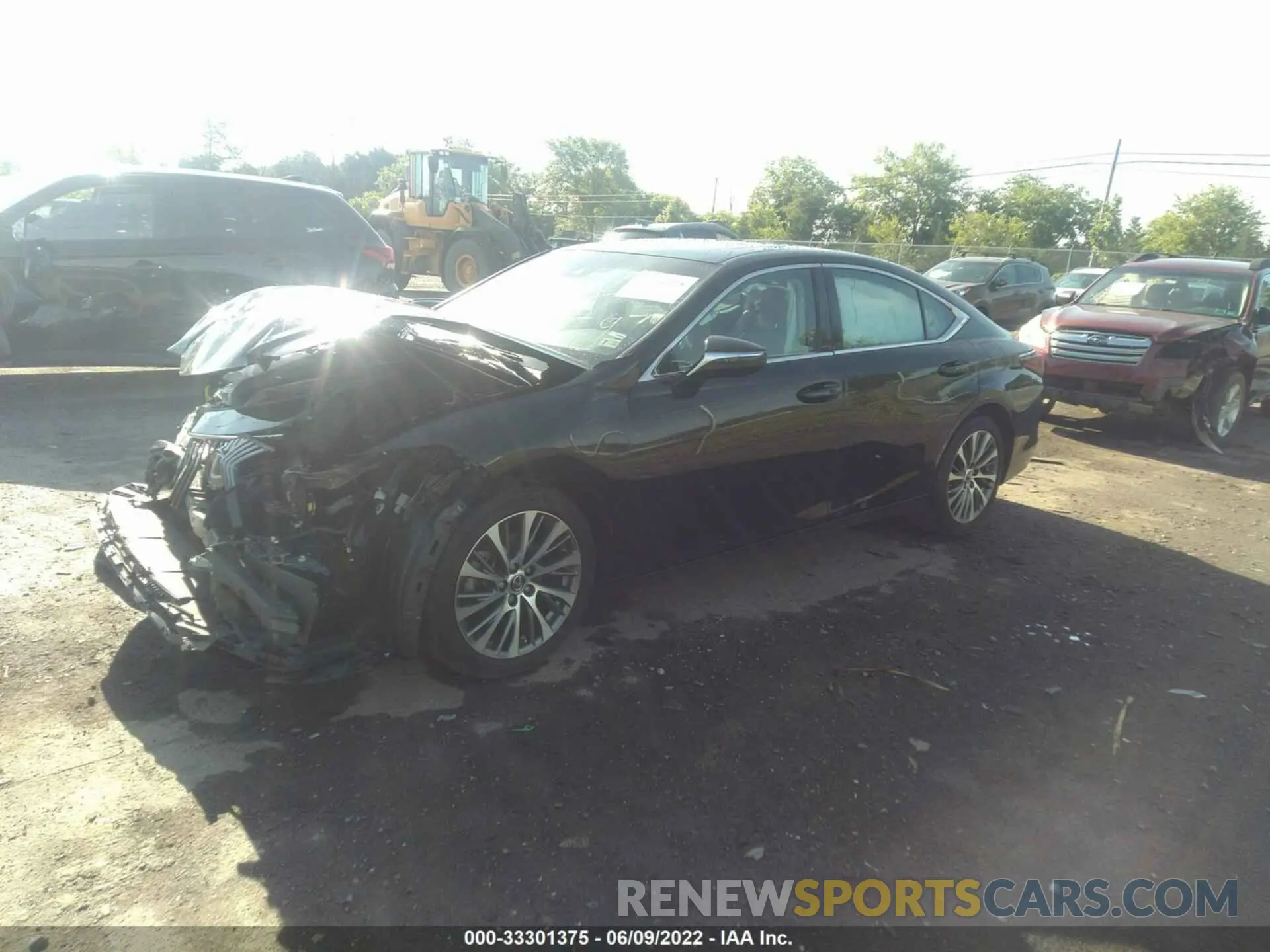 2 fotografías del automóvil dañado 58ABZ1B16KU013281 LEXUS ES 2019