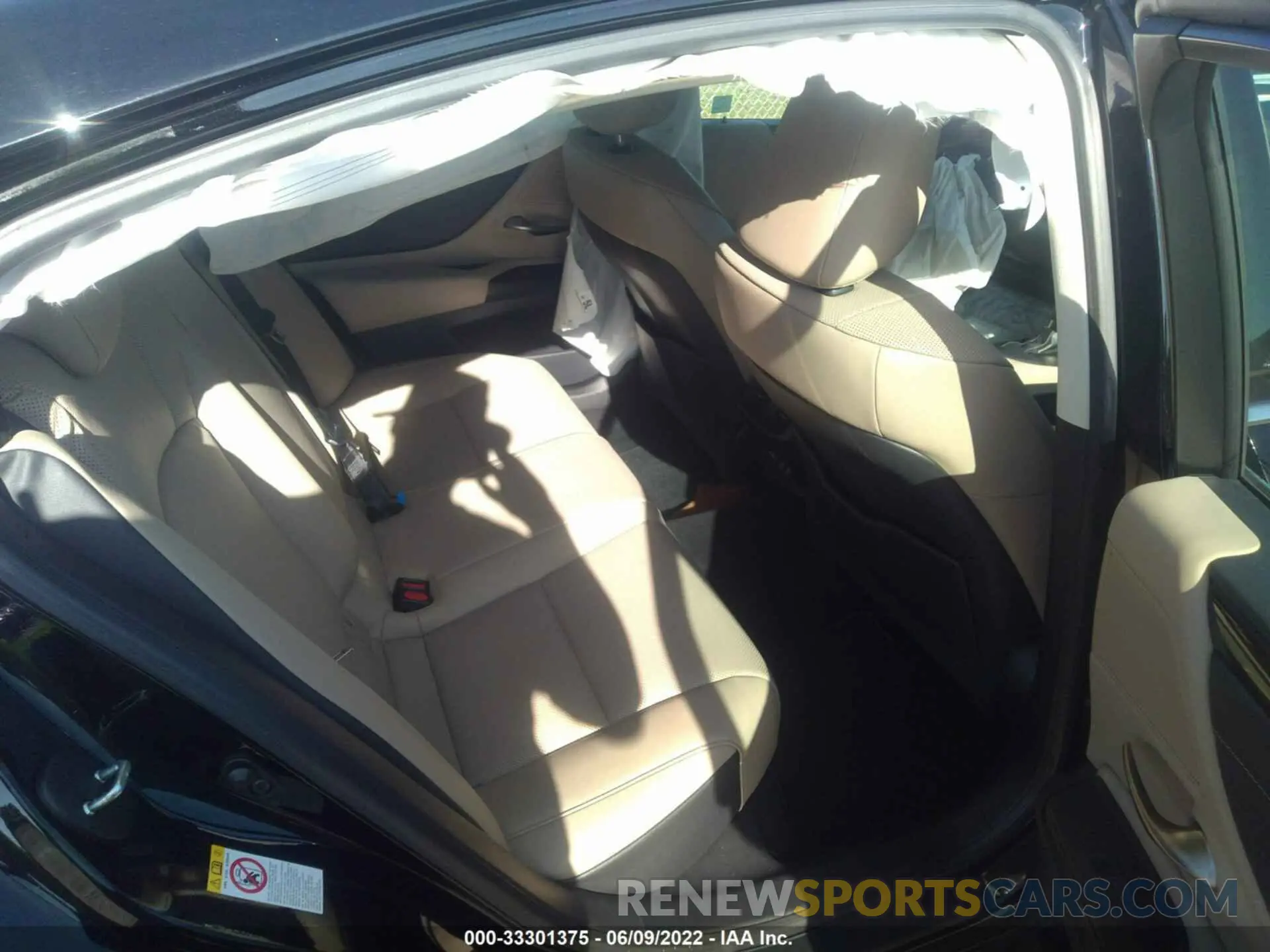 8 fotografías del automóvil dañado 58ABZ1B16KU013281 LEXUS ES 2019
