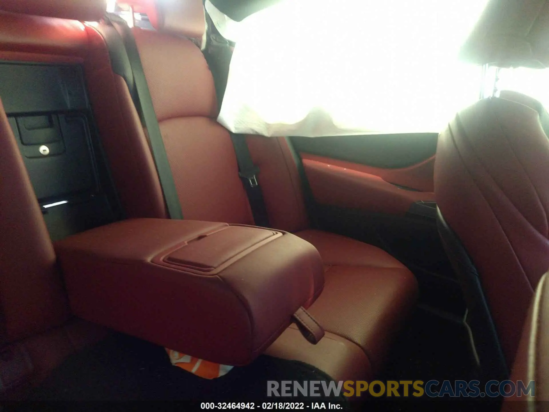 8 fotografías del automóvil dañado 58ABZ1B16KU025169 LEXUS ES 2019