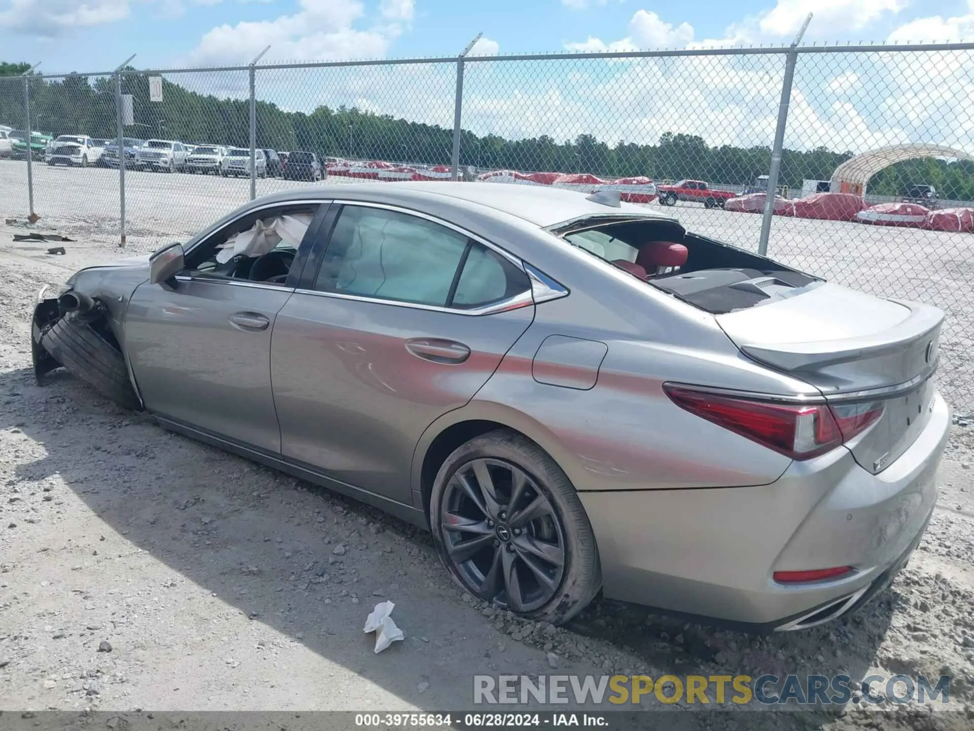 3 fotografías del automóvil dañado 58ABZ1B18KU028820 LEXUS ES 2019