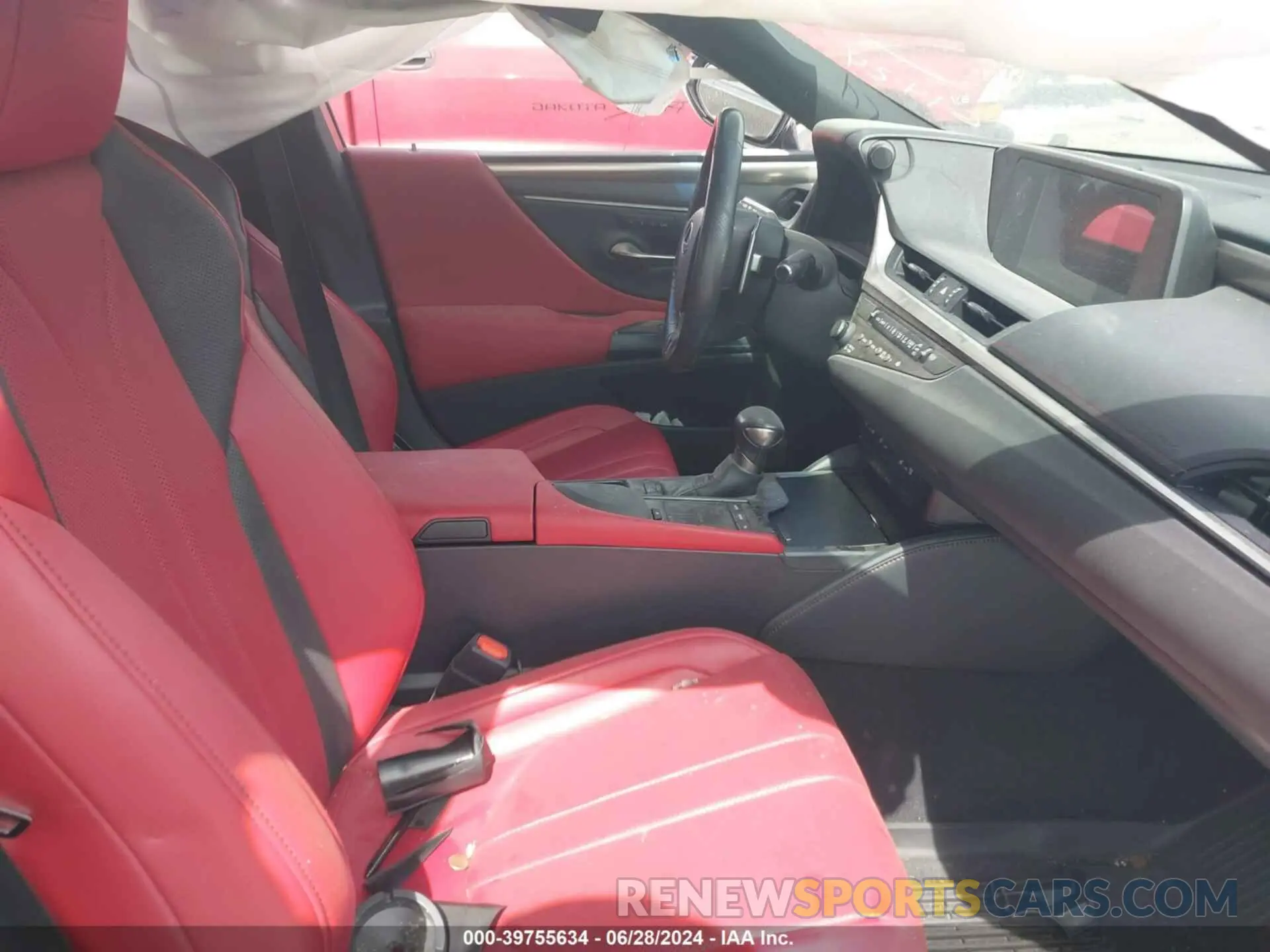 5 fotografías del automóvil dañado 58ABZ1B18KU028820 LEXUS ES 2019